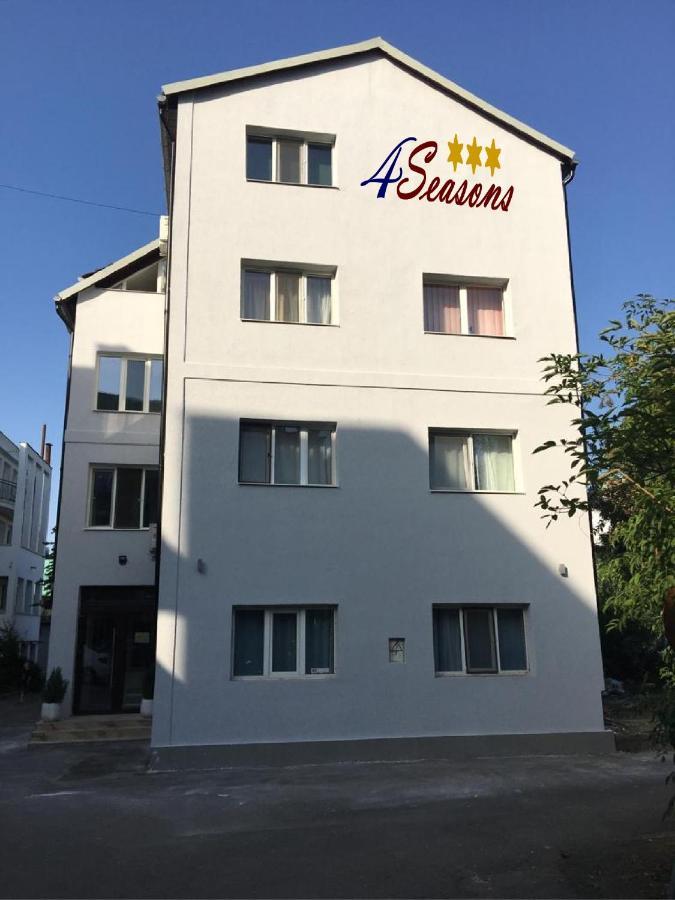 4 Seasons Apartments Bistriţa Esterno foto